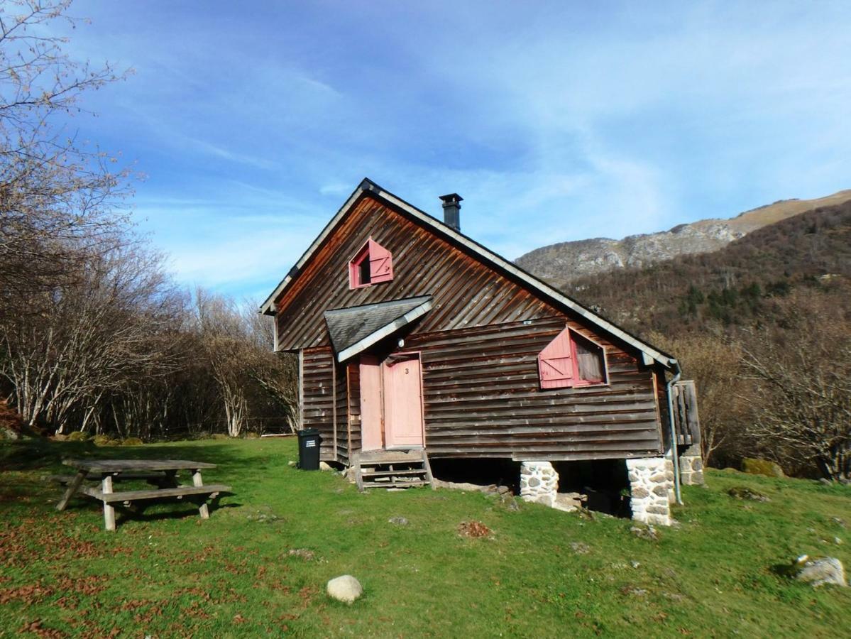 Les Chalets De La Foret D'Issaux Osse-en-Aspe Exterior photo